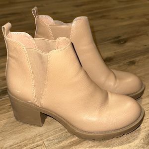 NUDE ANKLE BOOTS